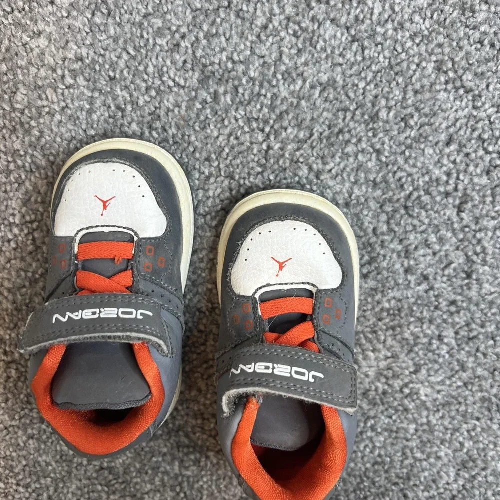 Jordan Shoes Kids Size 4C Gray White orange hookLoop Strap Nike Toddler Sneakers